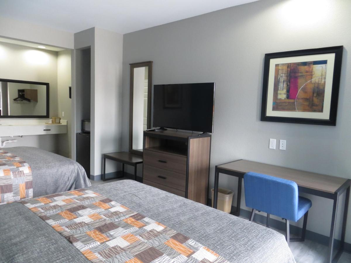 Haven Inn & Suites Willowbrook (Adults Only) Х'юстон Екстер'єр фото
