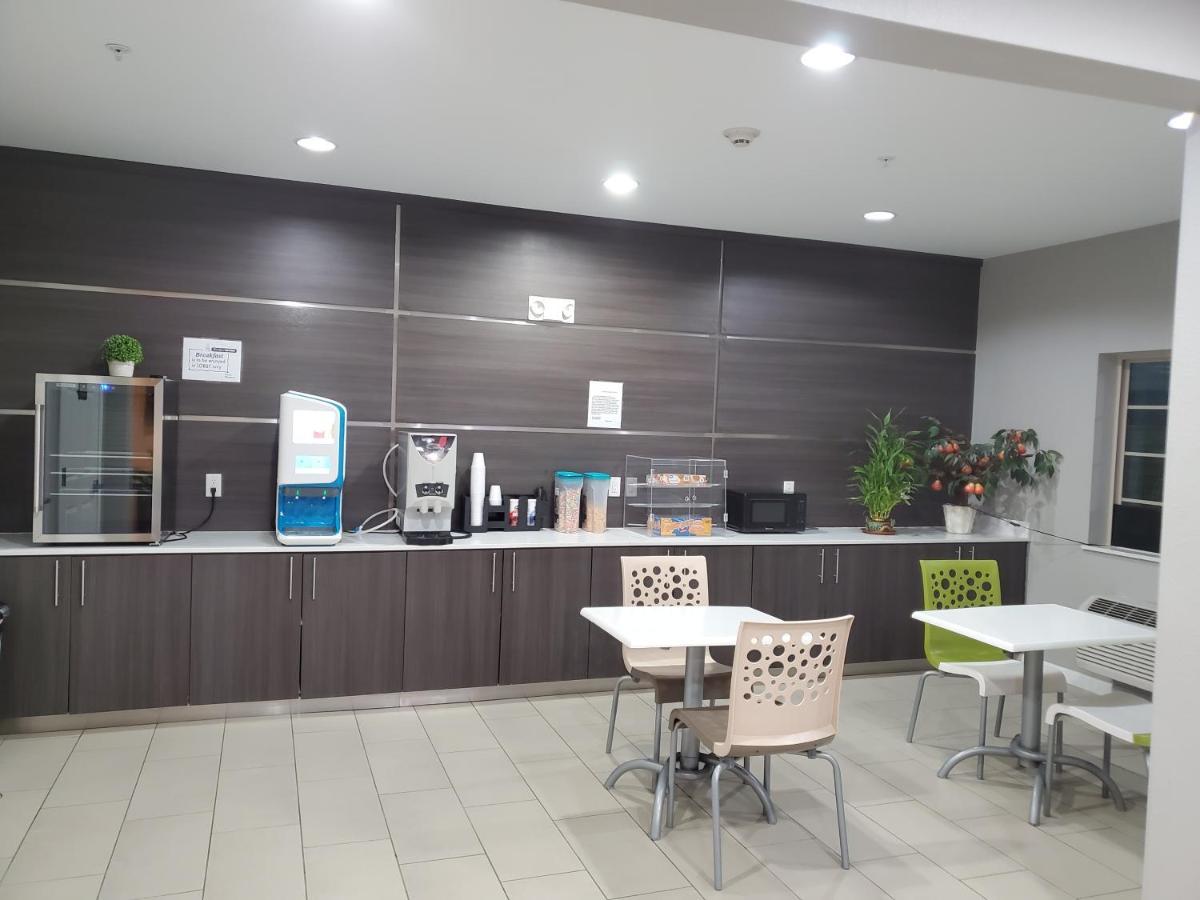 Haven Inn & Suites Willowbrook (Adults Only) Х'юстон Екстер'єр фото