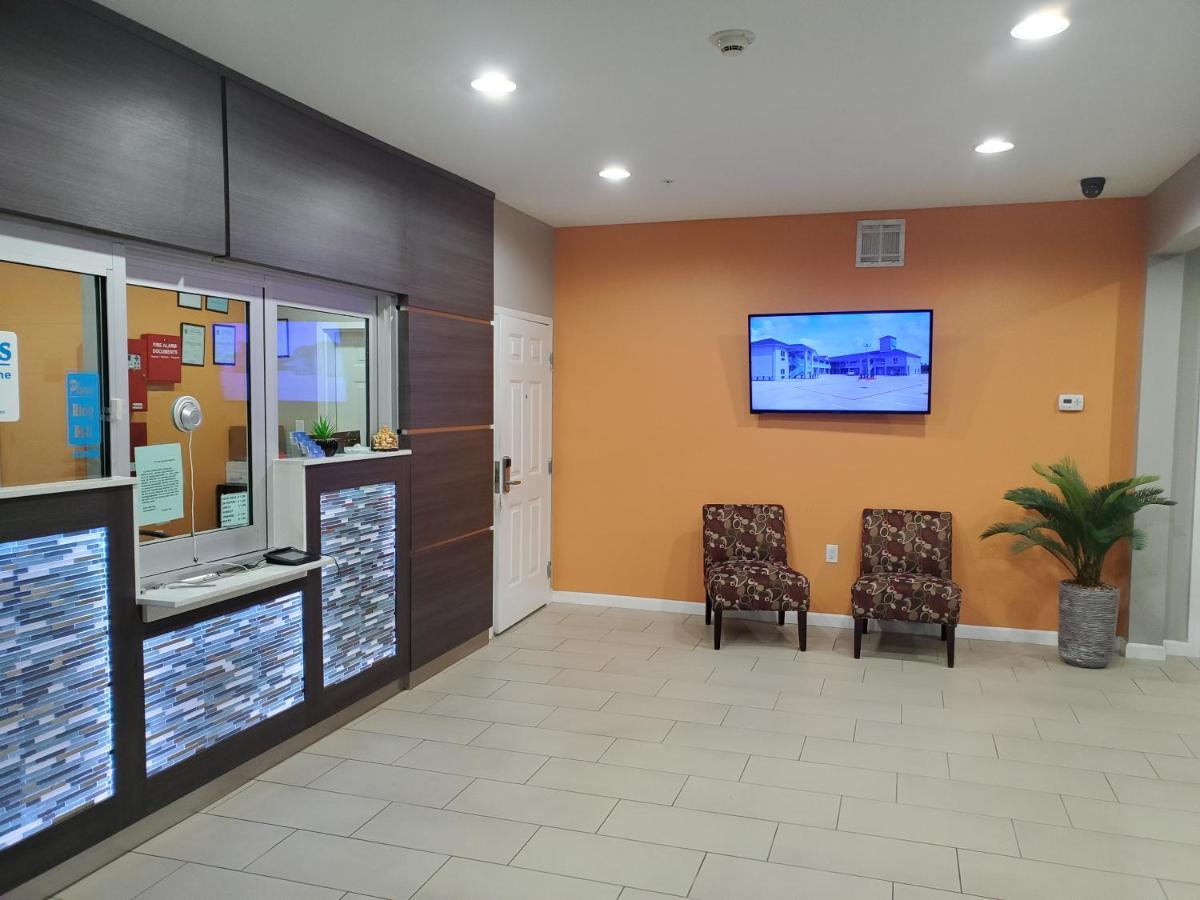 Haven Inn & Suites Willowbrook (Adults Only) Х'юстон Екстер'єр фото
